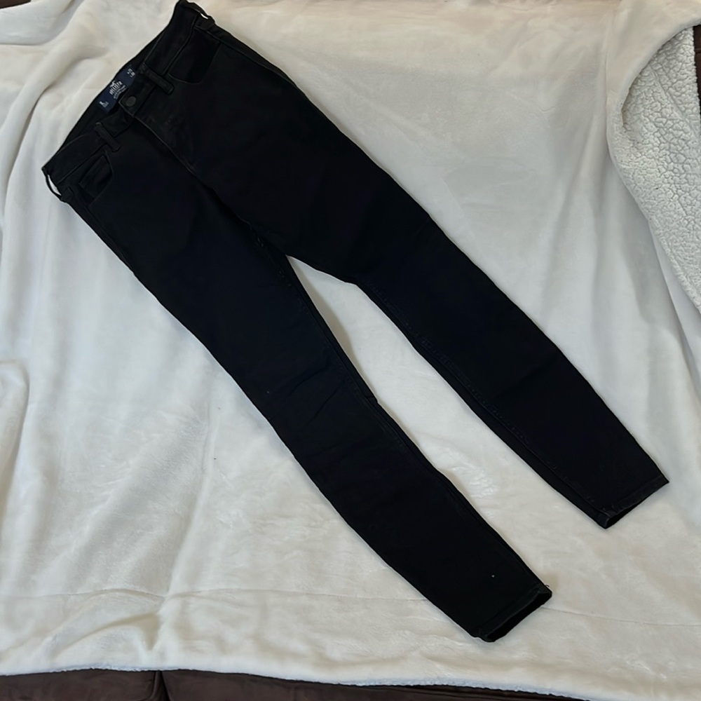 Hollister black mid-rise super skinny jeans